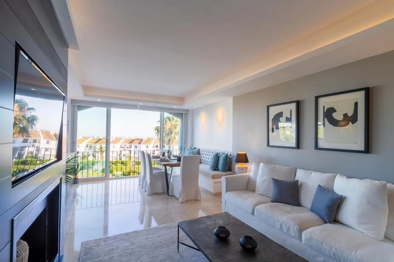 Marbella Banus Suites - Nueva Andalucia Banus Sea Views Apartment