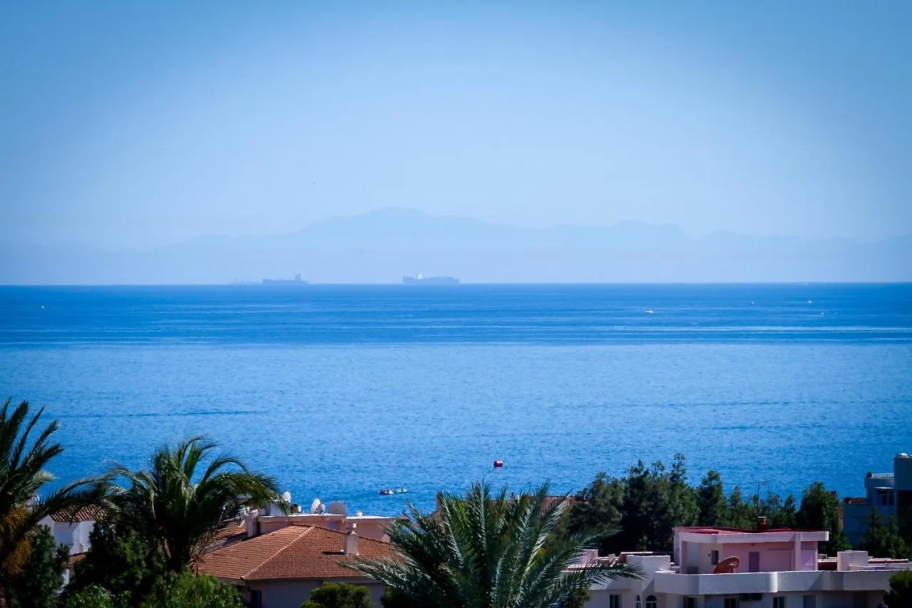Marbella Banus Suites - Nueva Andalucia Banus Sea Views Apartment Spain