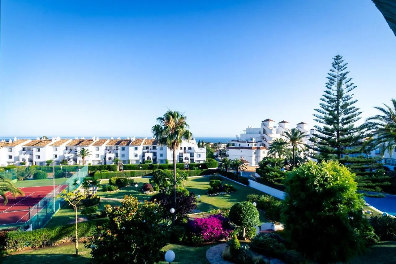 Marbella Banus Suites - Nueva Andalucia Banus Sea Views Apartment 0*,  Spain