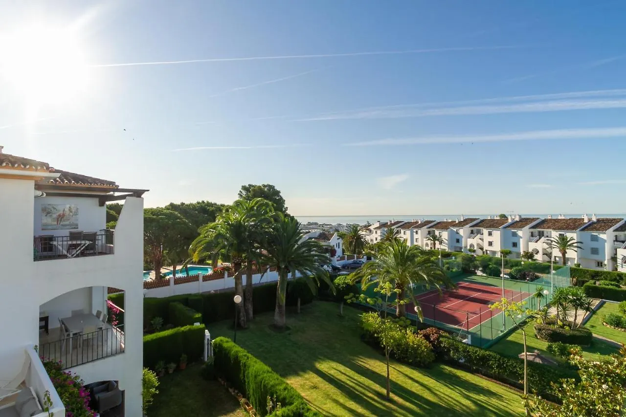 Marbella Banus Suites - Nueva Andalucia Banus Sea Views Apartment Spain